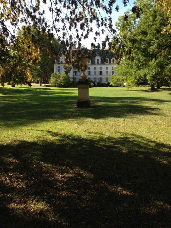Chateau Du Val Larbont La Bastide-de-Serou ภายนอก รูปภาพ