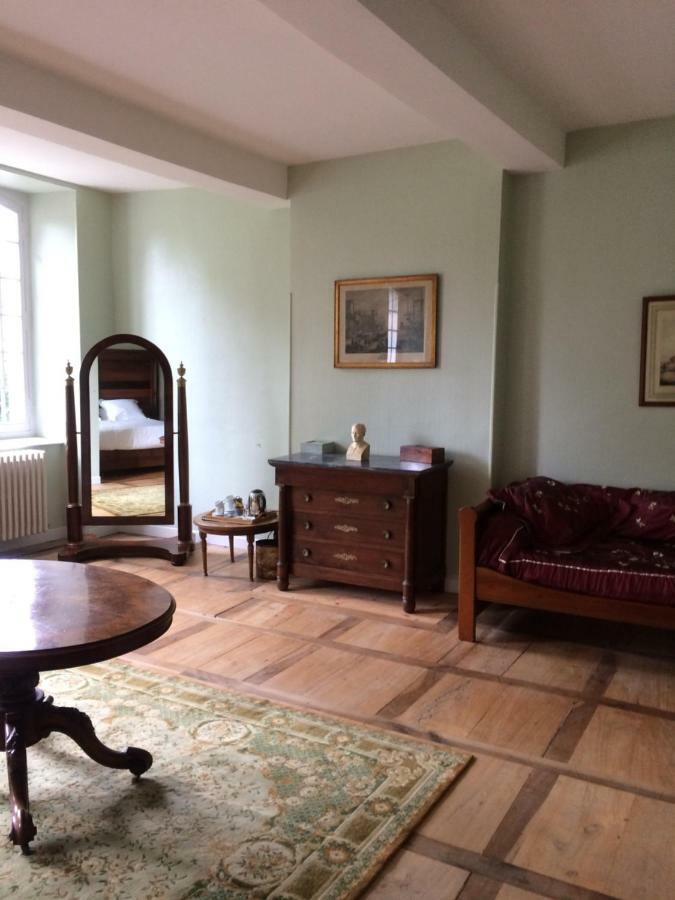 Chateau Du Val Larbont La Bastide-de-Serou ภายนอก รูปภาพ
