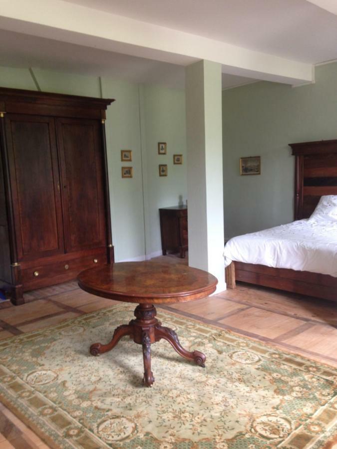 Chateau Du Val Larbont La Bastide-de-Serou ภายนอก รูปภาพ