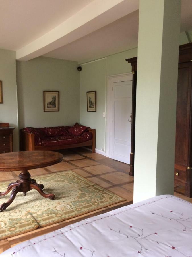 Chateau Du Val Larbont La Bastide-de-Serou ภายนอก รูปภาพ