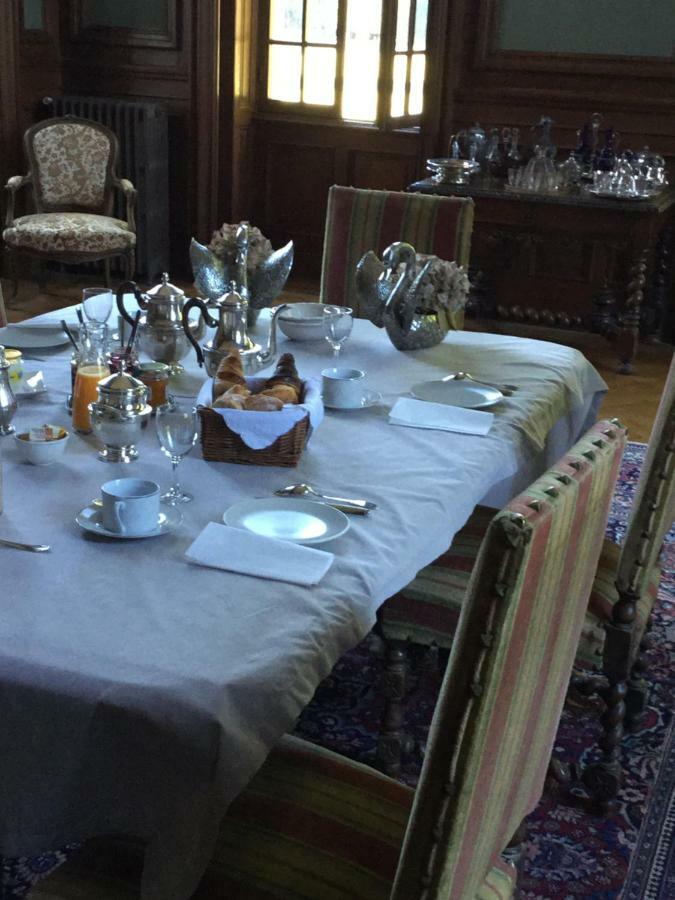 Chateau Du Val Larbont La Bastide-de-Serou ภายนอก รูปภาพ